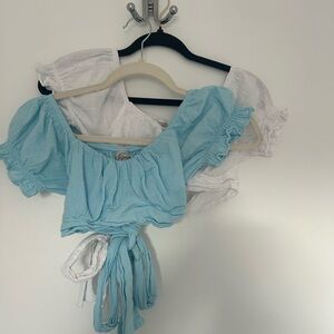 2 Cropped Shirts For 15$